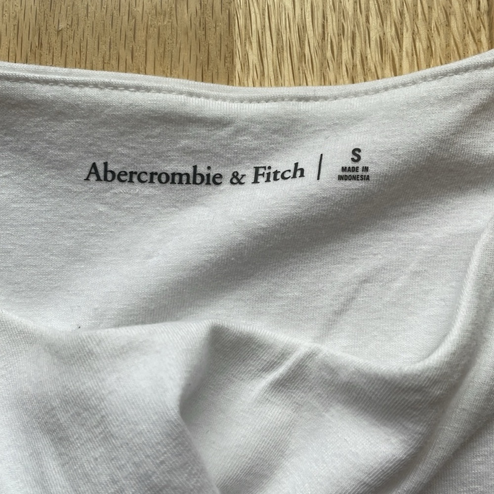 Abercrombie Double Layered Twist Front Tank - Picture 2 of 5